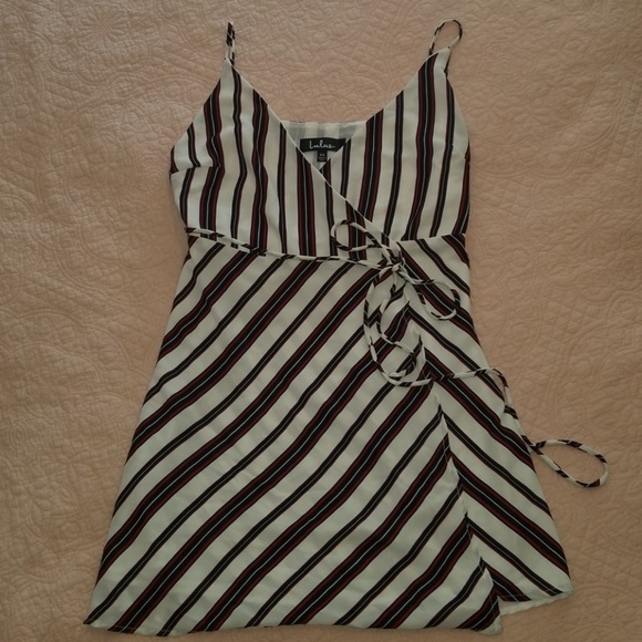 Striped Wrap Dress - Picture 4 of 4